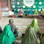 Cegah Stunting, MWC dan PAC Muslimat Semin bagikan Daging Kornet